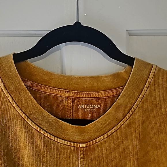 Arizona Small Cropped Crew Neck Sweater - Picture 2 of 3